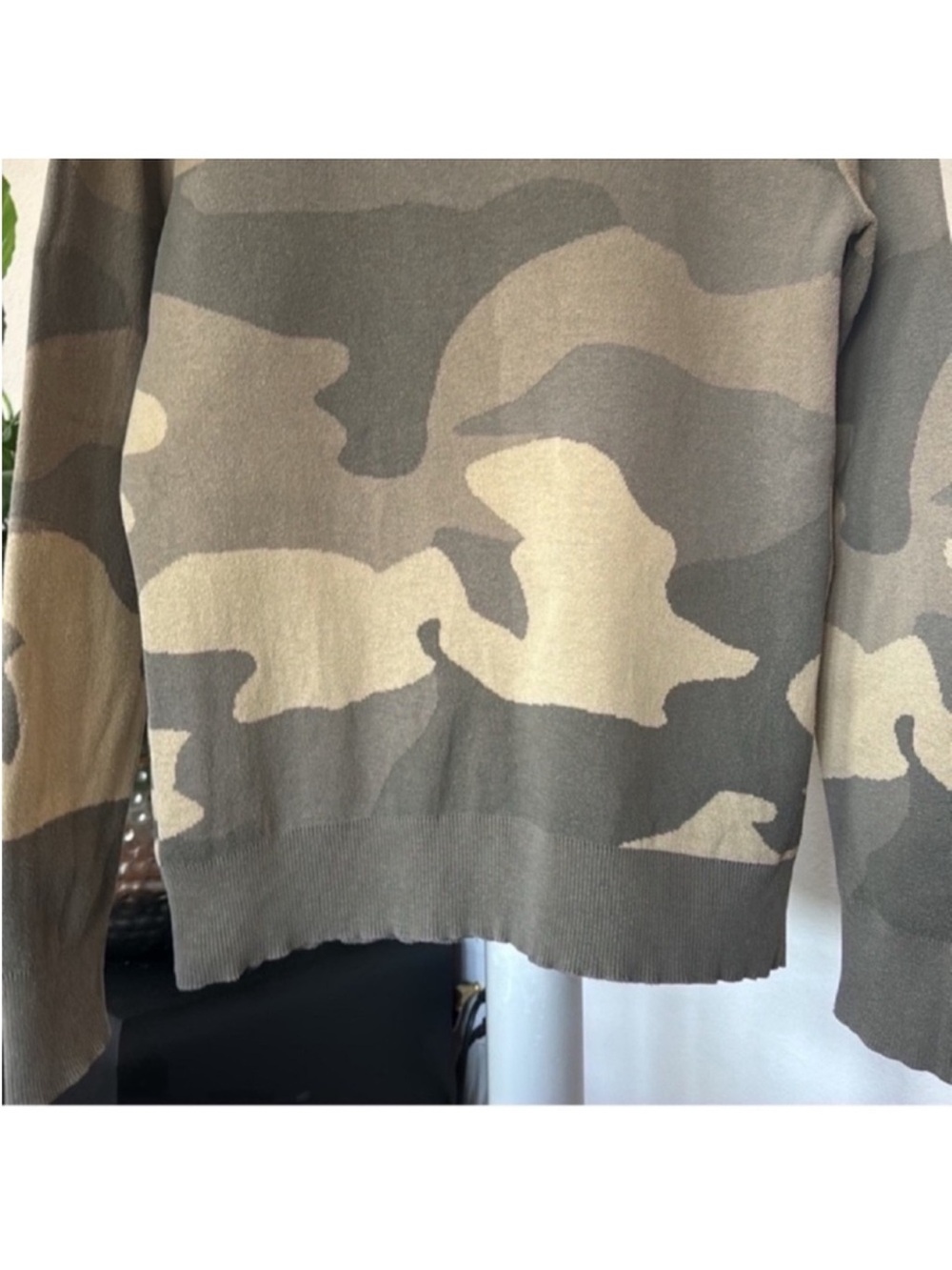 Mossimo Leopard Camouflage Knit Sweaters Sz M Crew Green Brown Black - Picture 7 of 14